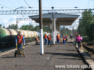 Станция Токсово, ремонт платформы, июнь 2007 года